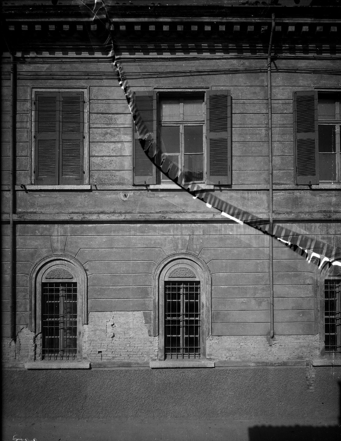 Mantova - Architetture - Restauri - Finestre (negativo) di Mantegna, Andrea, Fancelli, Luca, Anonimo (XX)