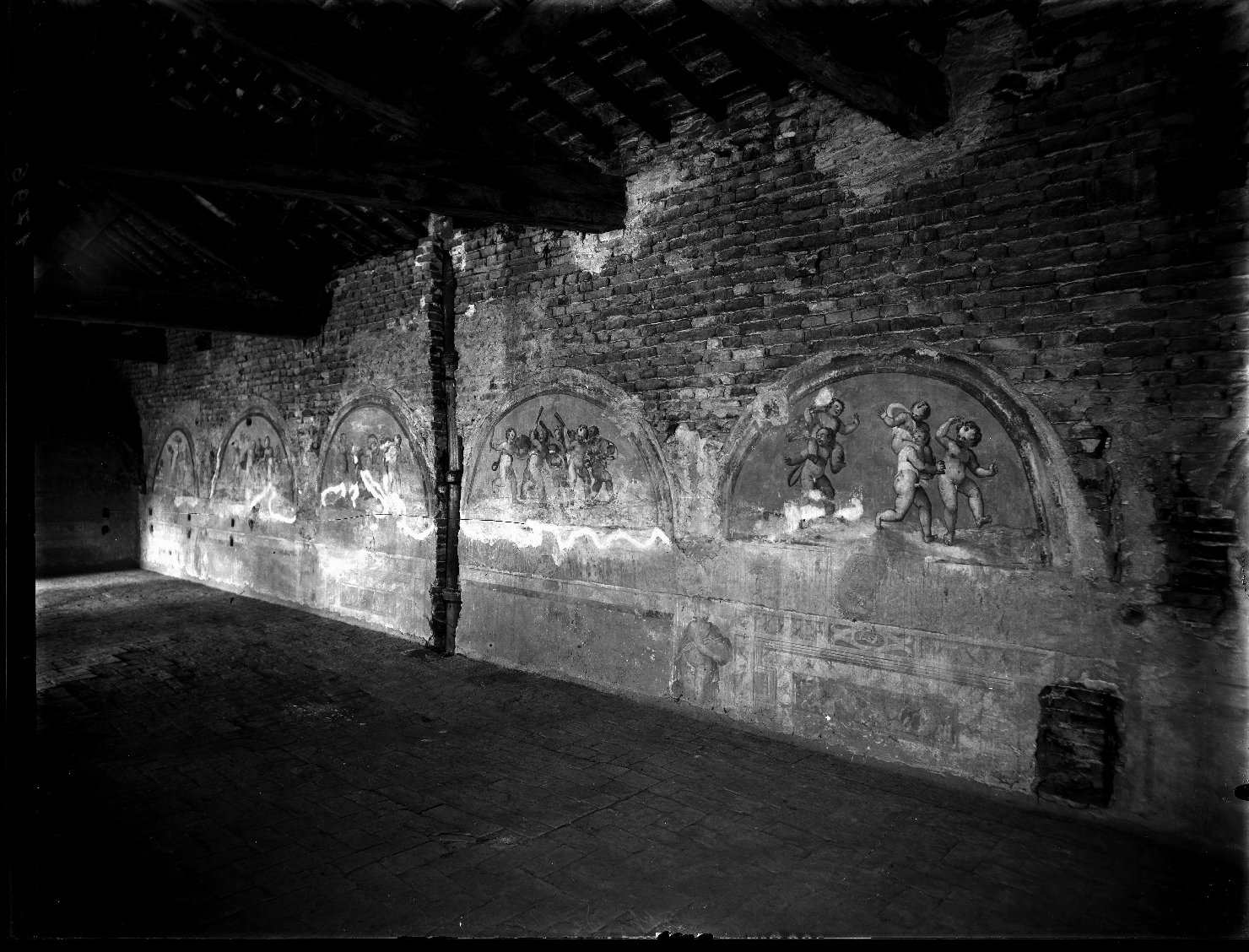 Mantova - Palazzo Ducale - Pitture murali (negativo) di Giovan Battista Giacarelli (attr), Giulio Rubone (attr), Battista Zelotti (attr), Anonimo (XX)