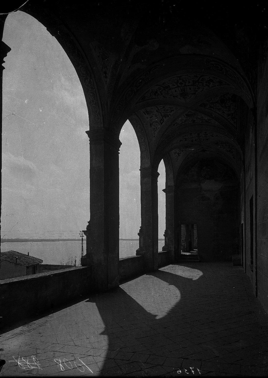 Architetture - Mantova - Palazzo Ducale (negativo) di Viani, Antonio Maria (attr), Anonimo (XX)