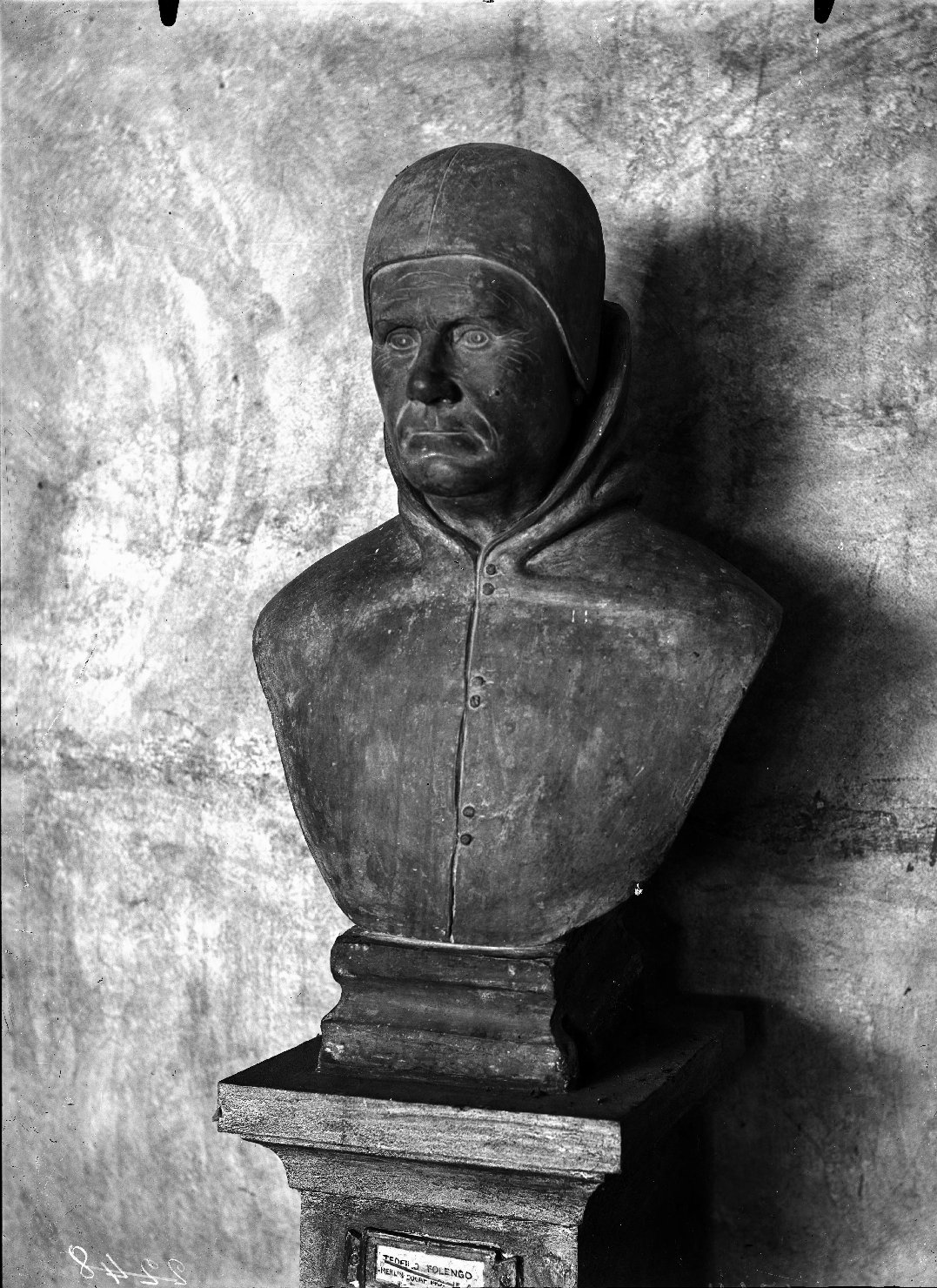 Mantova - Palazzo di San Sebastiano - Sculture (negativo) di Tullio Lombardo (cerchia), Anonimo (XX)