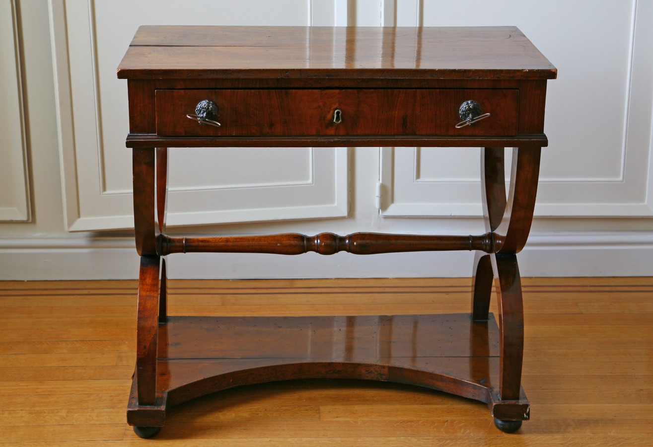 tavolino - ambito inglese (inizio sec. XIX)