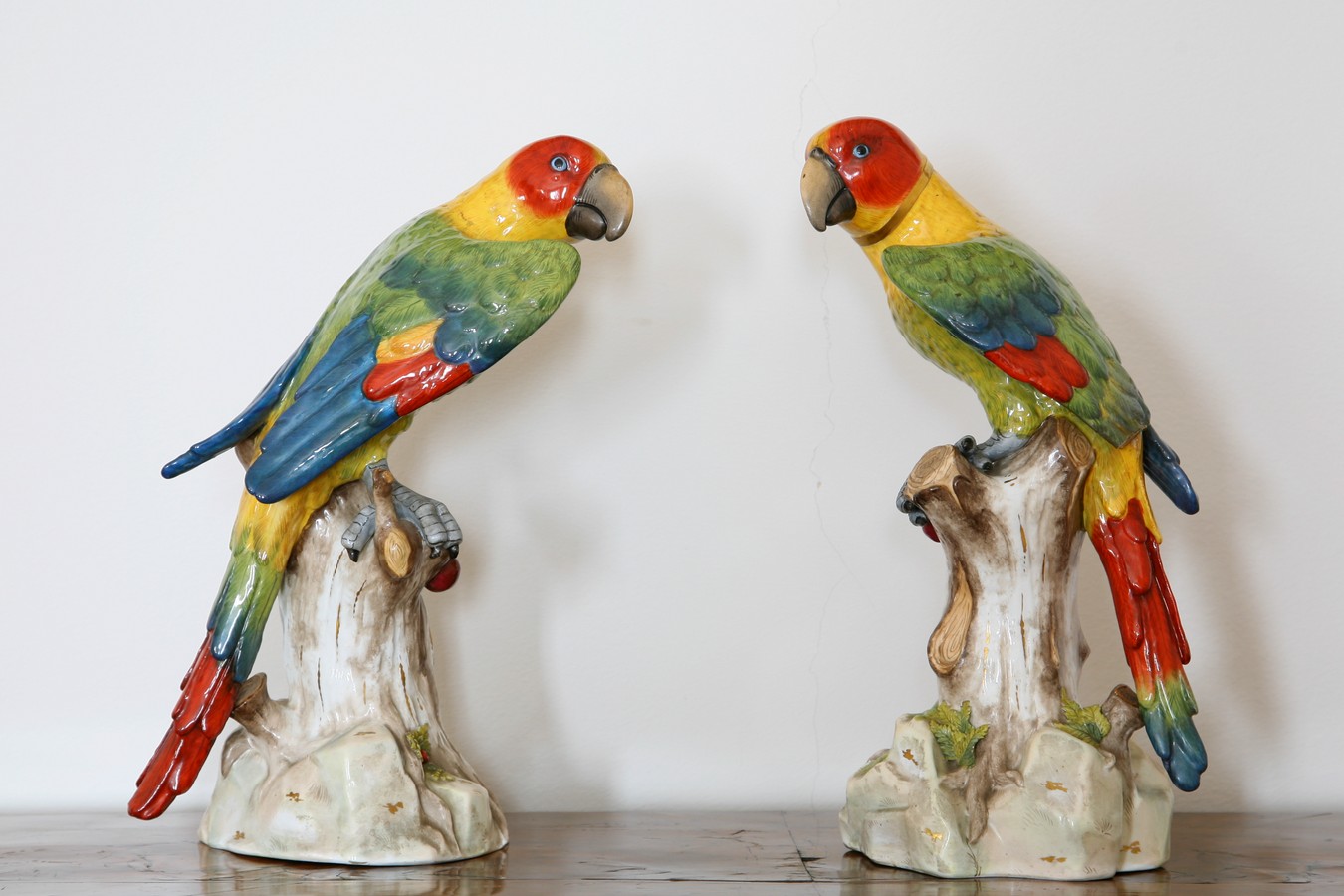 statuina di pappagallo variopinto, pappagallo (soprammobile, coppia) - ambito italiano (fine/ inizio sec.XIX-XX)