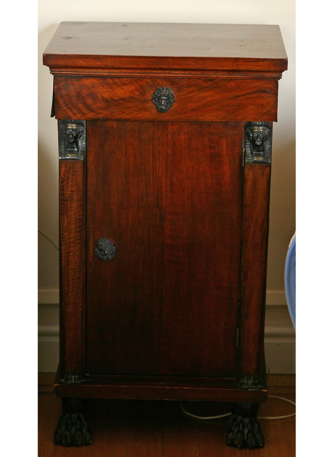 comodino - ambito inglese (inizio sec. XIX)