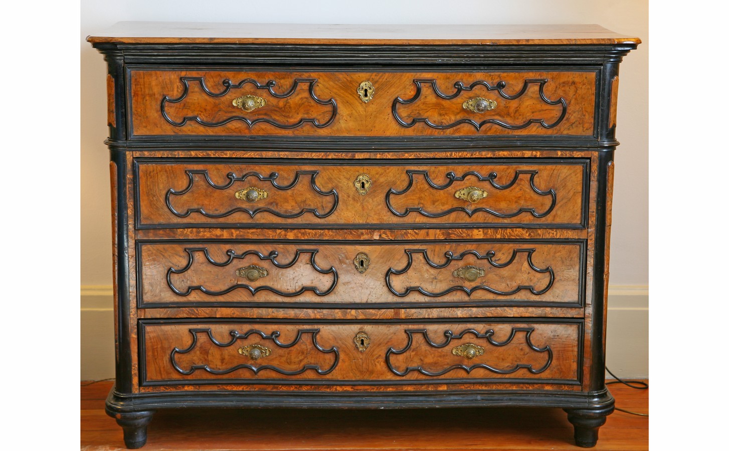 cassettone - ambito lombardo (prima metà sec. XVIII)