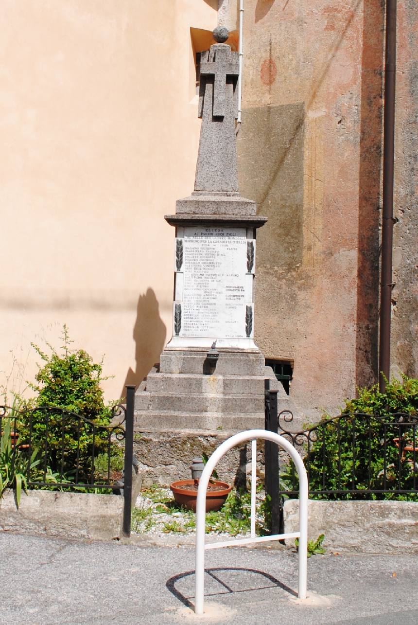 soggetto assente (monumento ai caduti - a cippo) - ambito italiano (primo quarto XX)