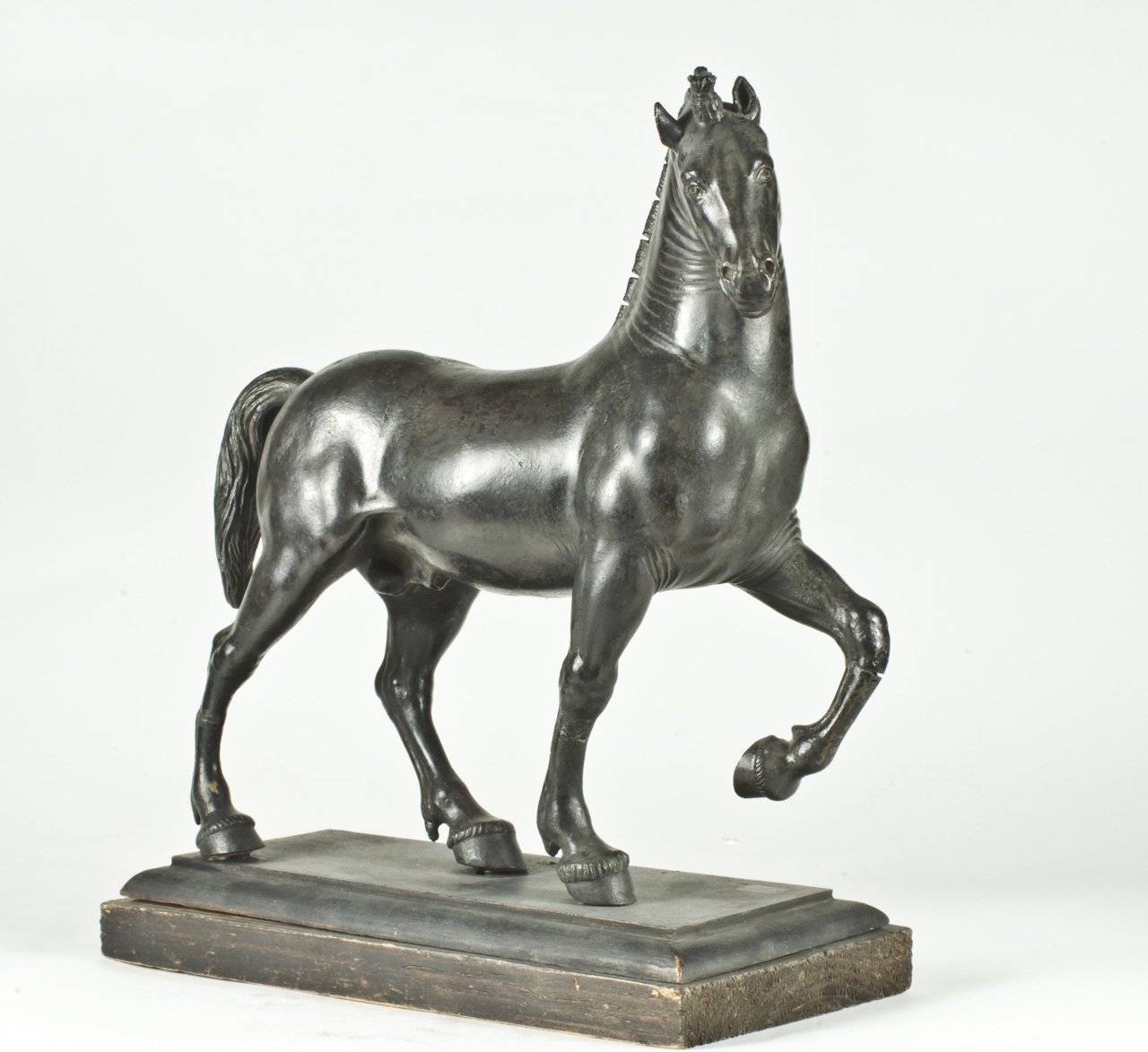 cavallo al passo (statuetta, opera isolata) - bottega veneziana (inizio sec. XVI)