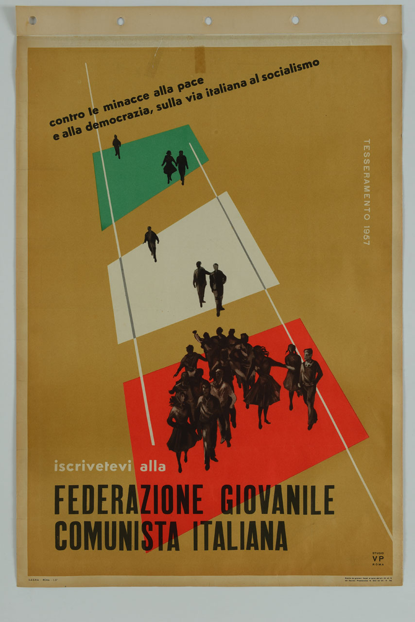 figure maschili e femminili sullo sfondo di un tricolore (manifesto) di Studio Visigalli Pasetti (sec. XX)