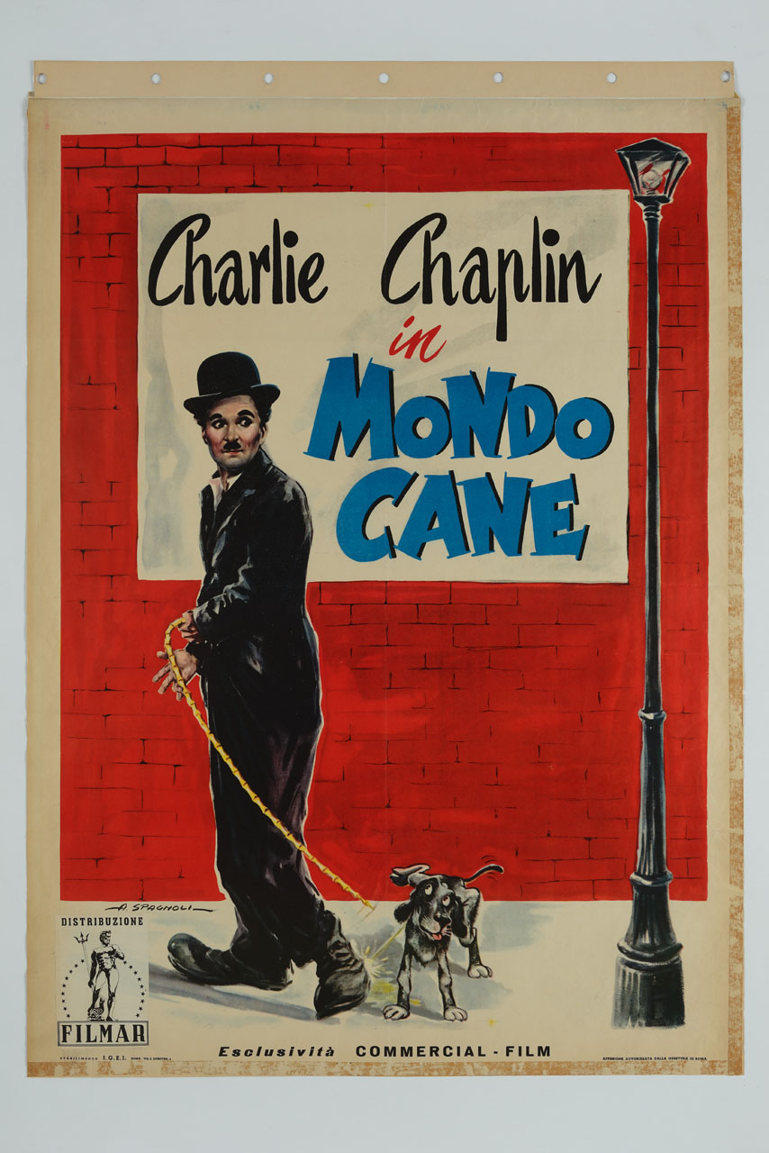 Charlot passeggia con il cane al guinzaglio davanti ad un manifesto pubblicitario (manifesto) di Spagnoli A - ambito italiano (sec. XX)