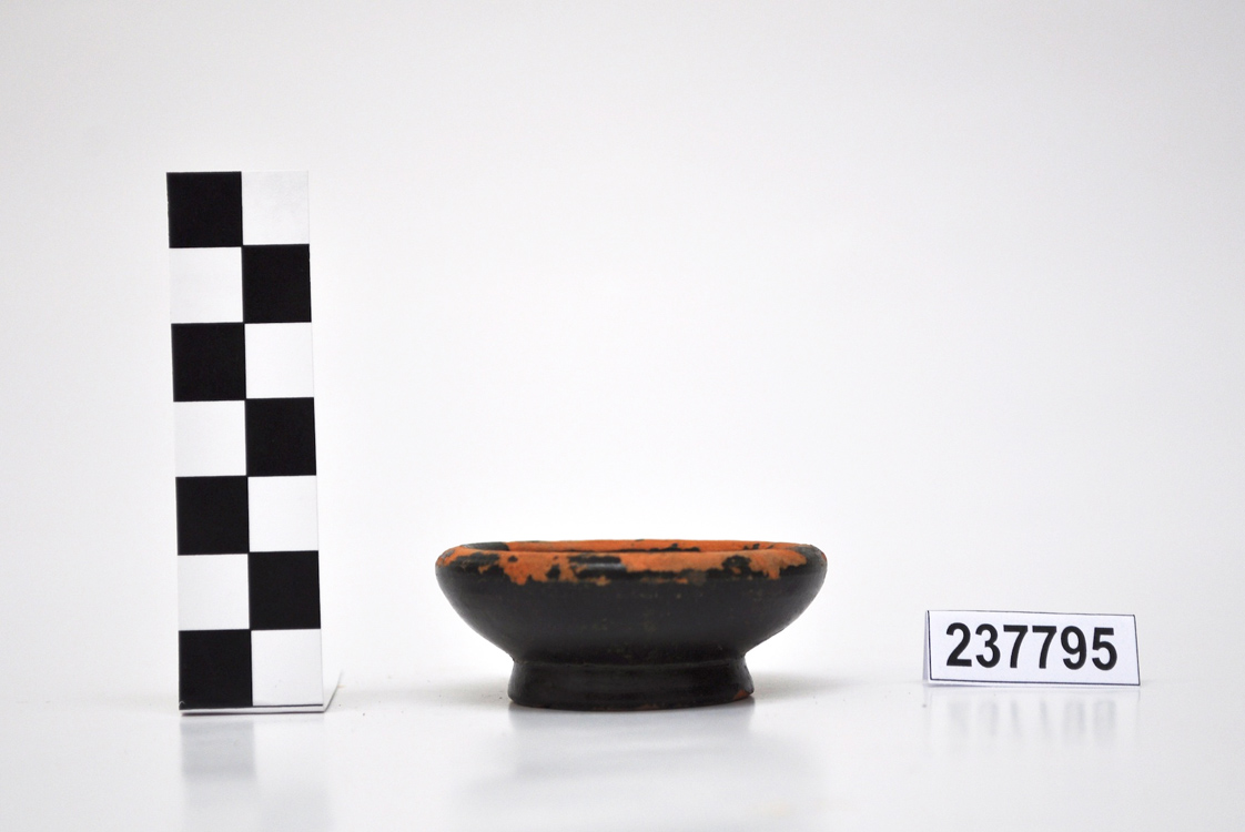 coppetta - produzione campana (sec. IV a.C)