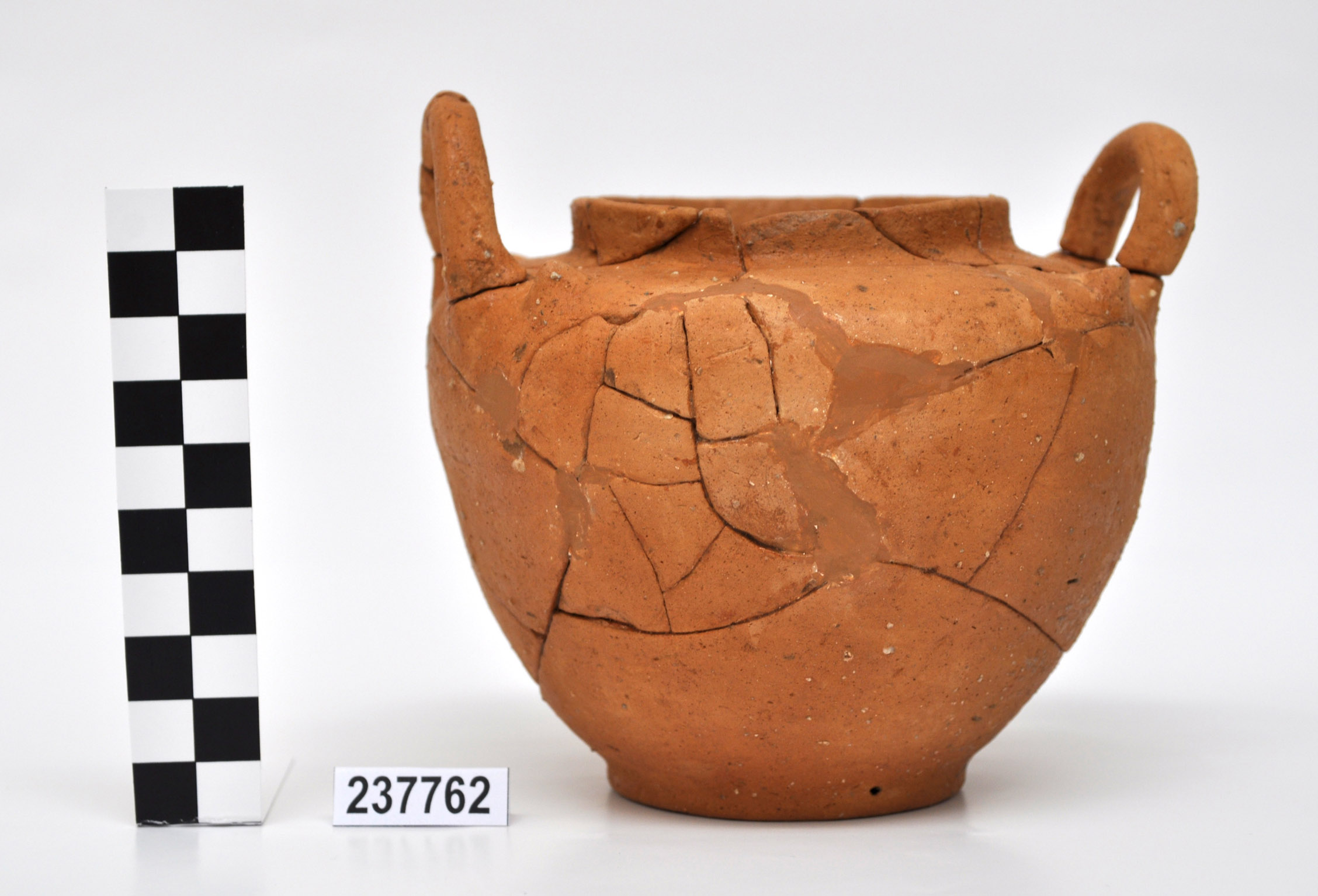 olletta stamnoide - produzione campana (sec. IV a.C)