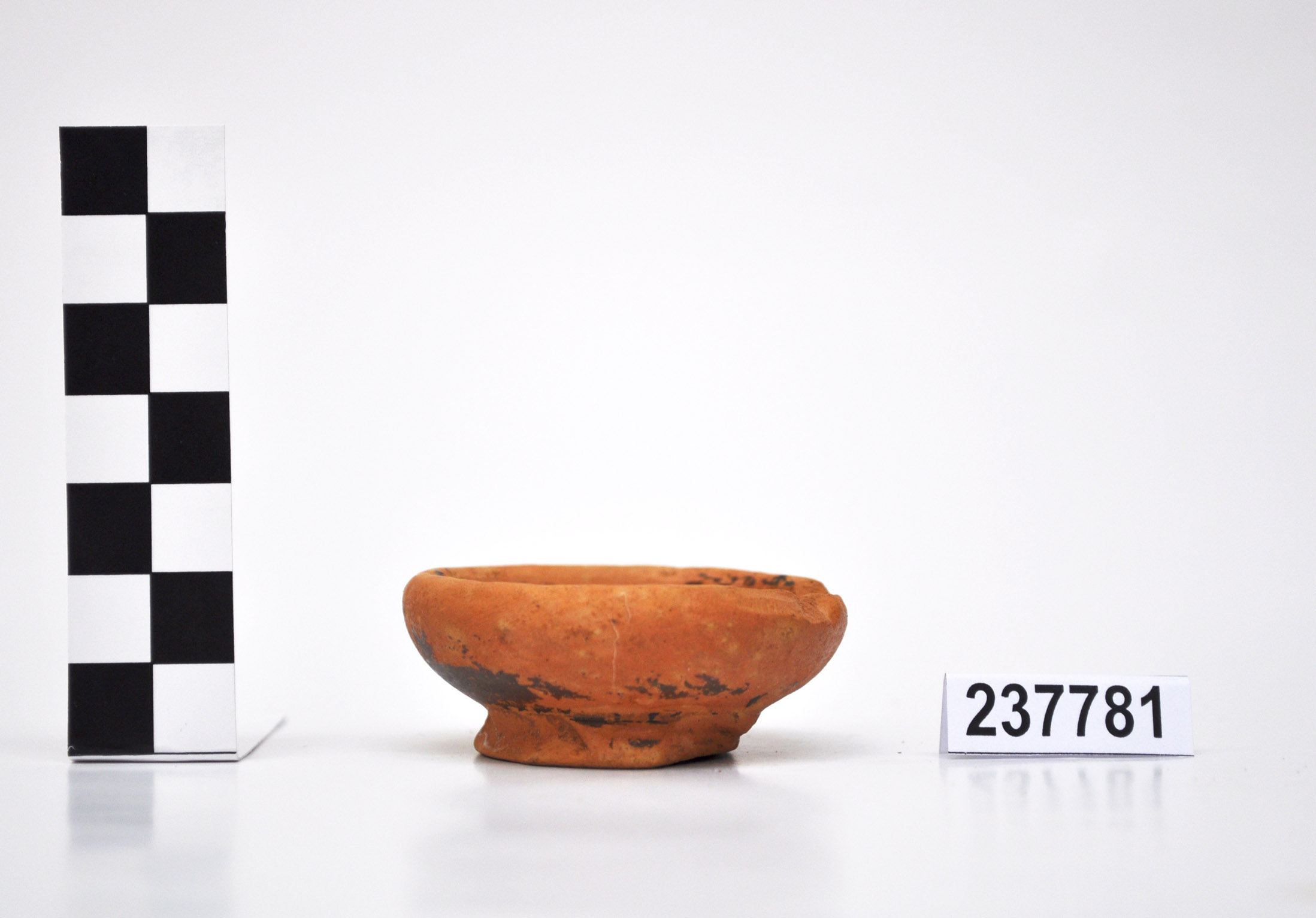 coppetta - produzione campana (sec. IV a.C)