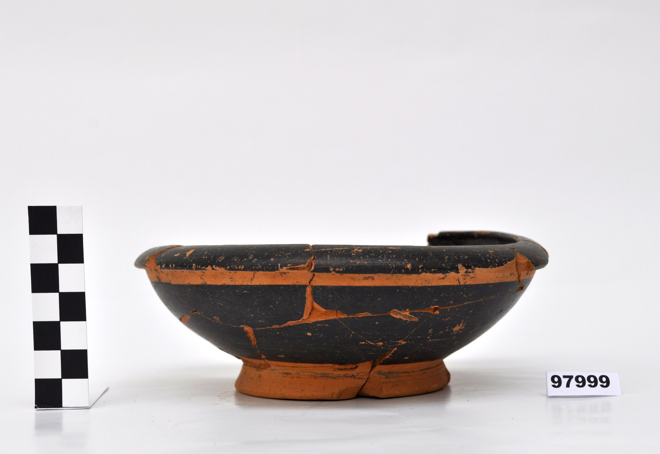 coppa - produzione campana (prima metà sec. V a.C)