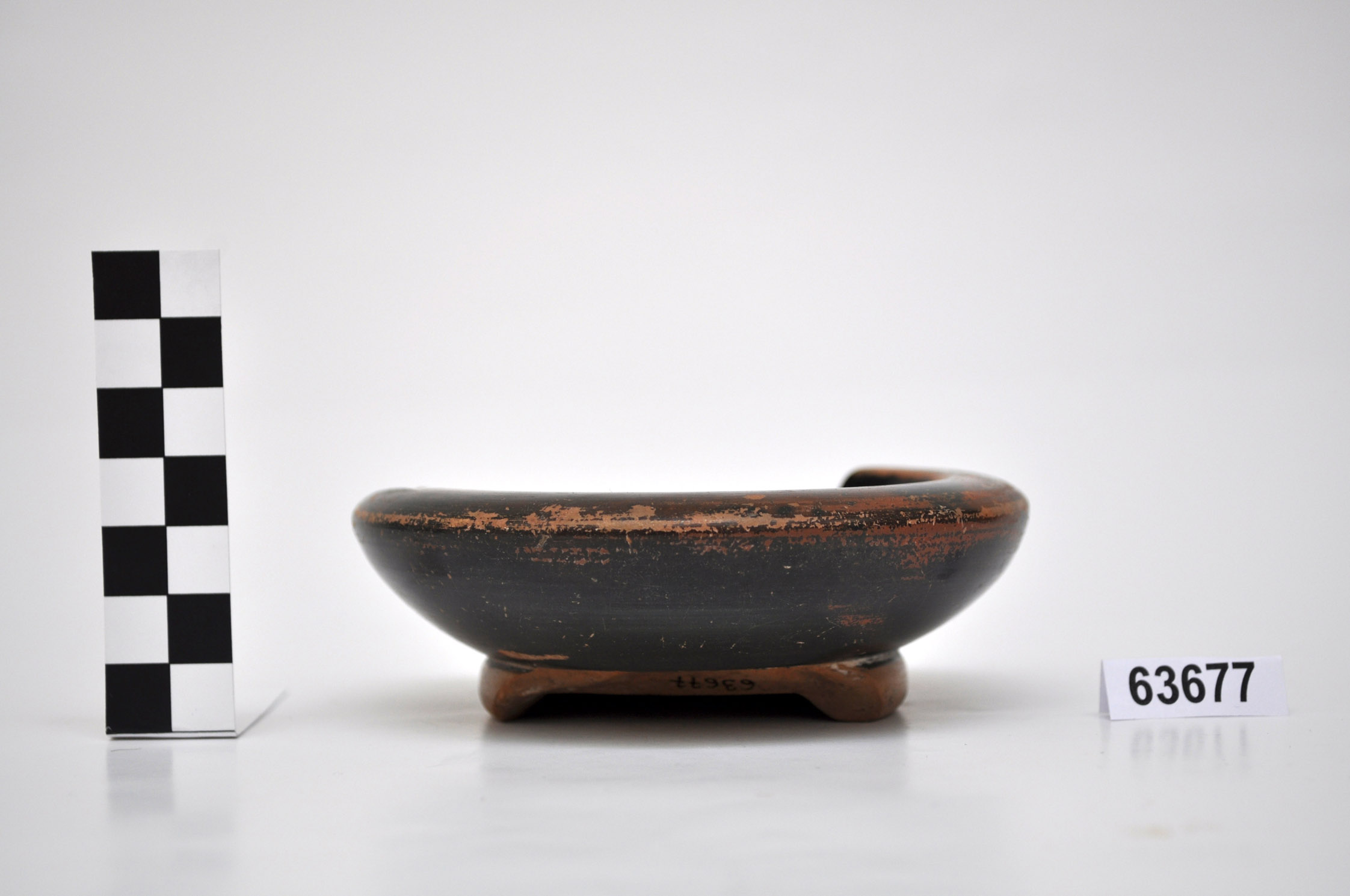 coppetta - produzione campana (seconda metà sec. IV a.C)