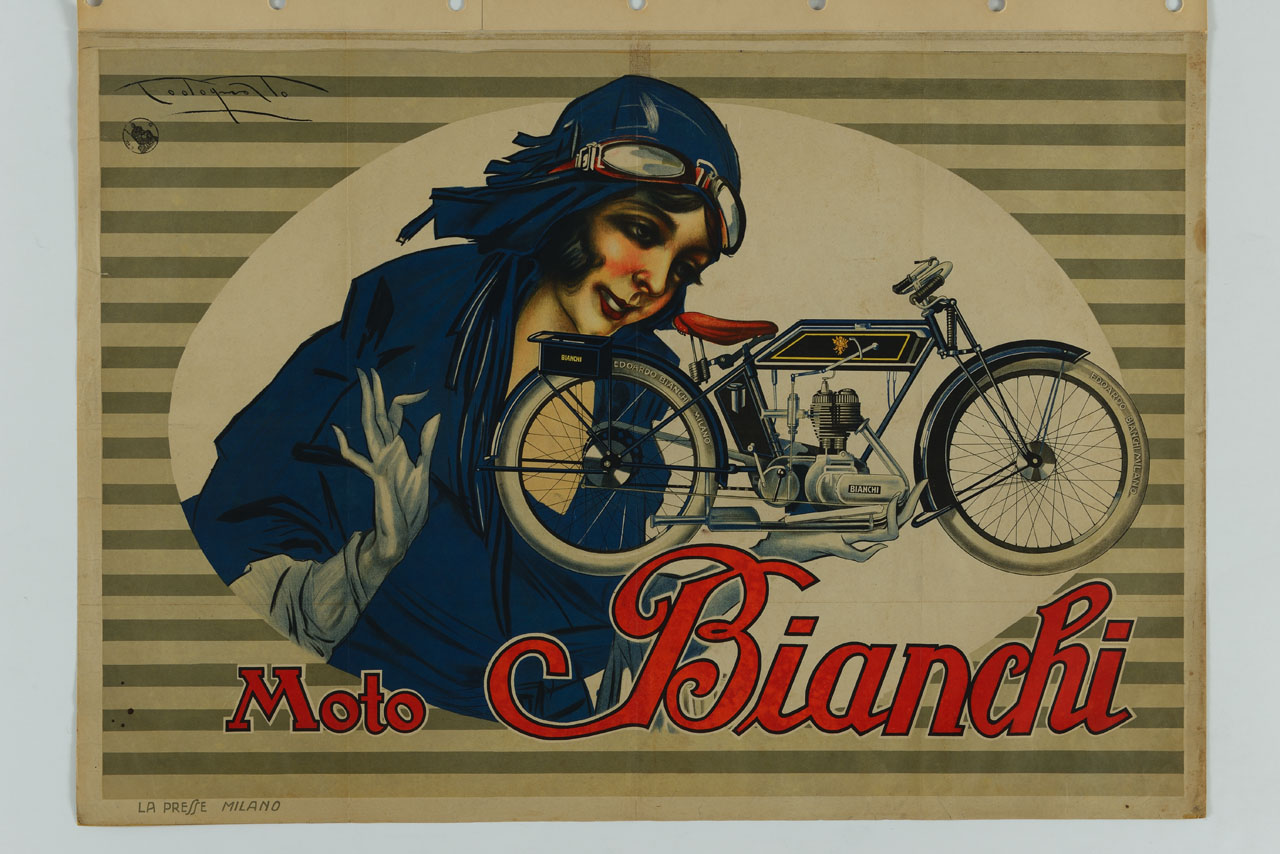donna in abiti da pilota con modellino di motocicletta in mano (manifesto) di Codognato Plinio (sec. XX)