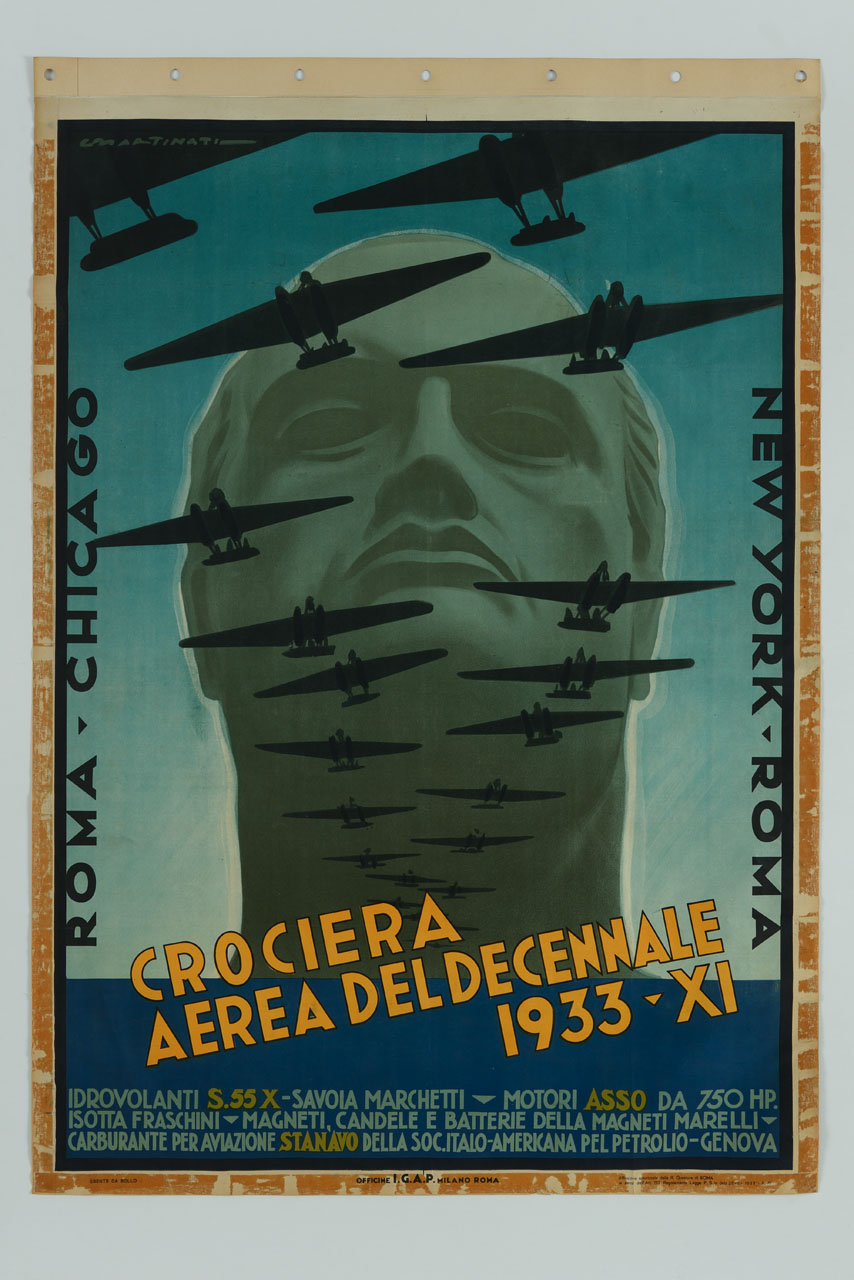 aerei in volo sullo sfondo del volto scolpito di Benito Mussolini (manifesto) di Martinati Luigi (sec. XX)