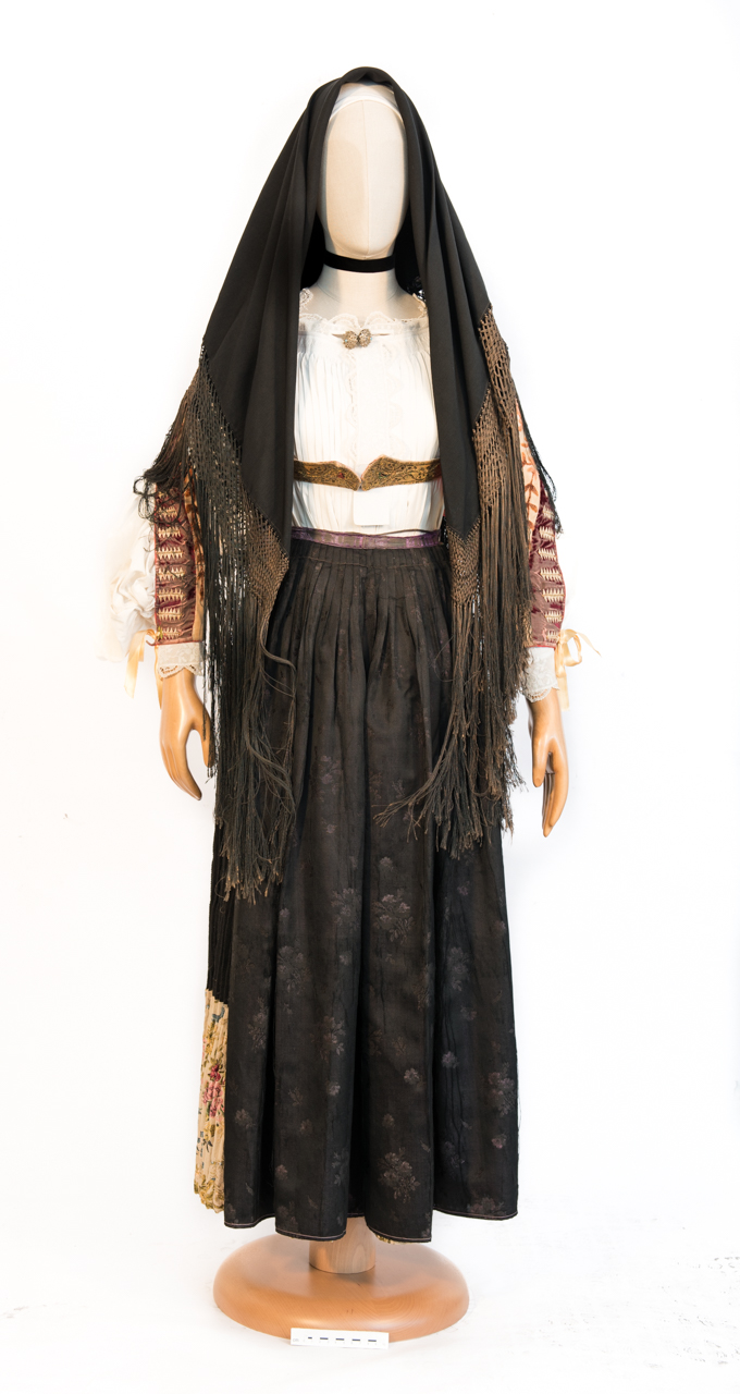 abito, costume tradizionale sardo (sec. XX inizio)