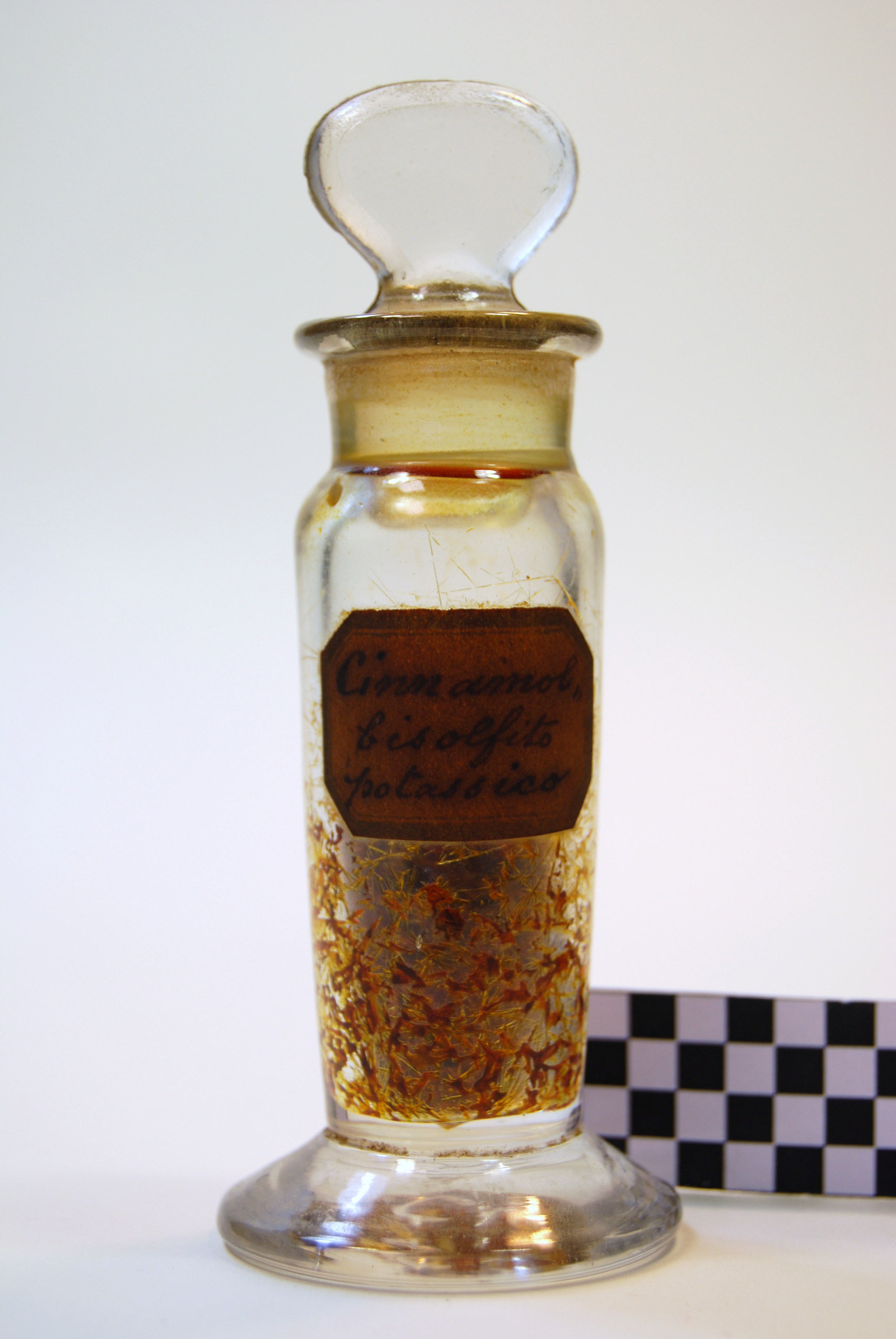 cinnimol bisolfito potassico (prodotto chimico, di sintesi) di Ugo Schiff (laboratorio) - scuola chimica fiorentina (metà/ inizio XIX/ XX)