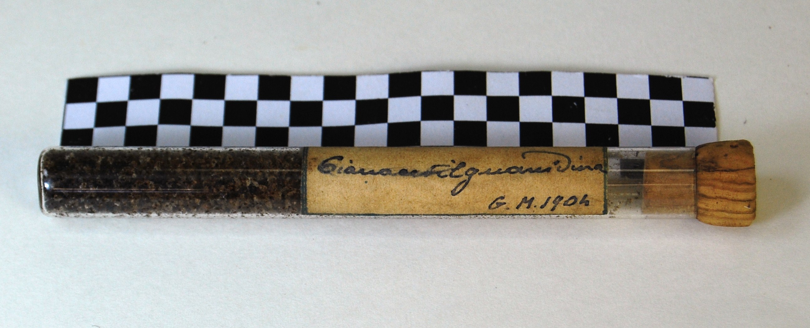 cianoacetil guanidina (prodotto chimico, di sintesi) di Ugo Schiff (laboratorio) - scuola chimica fiorentina (metà/ inizio XIX/ XX)