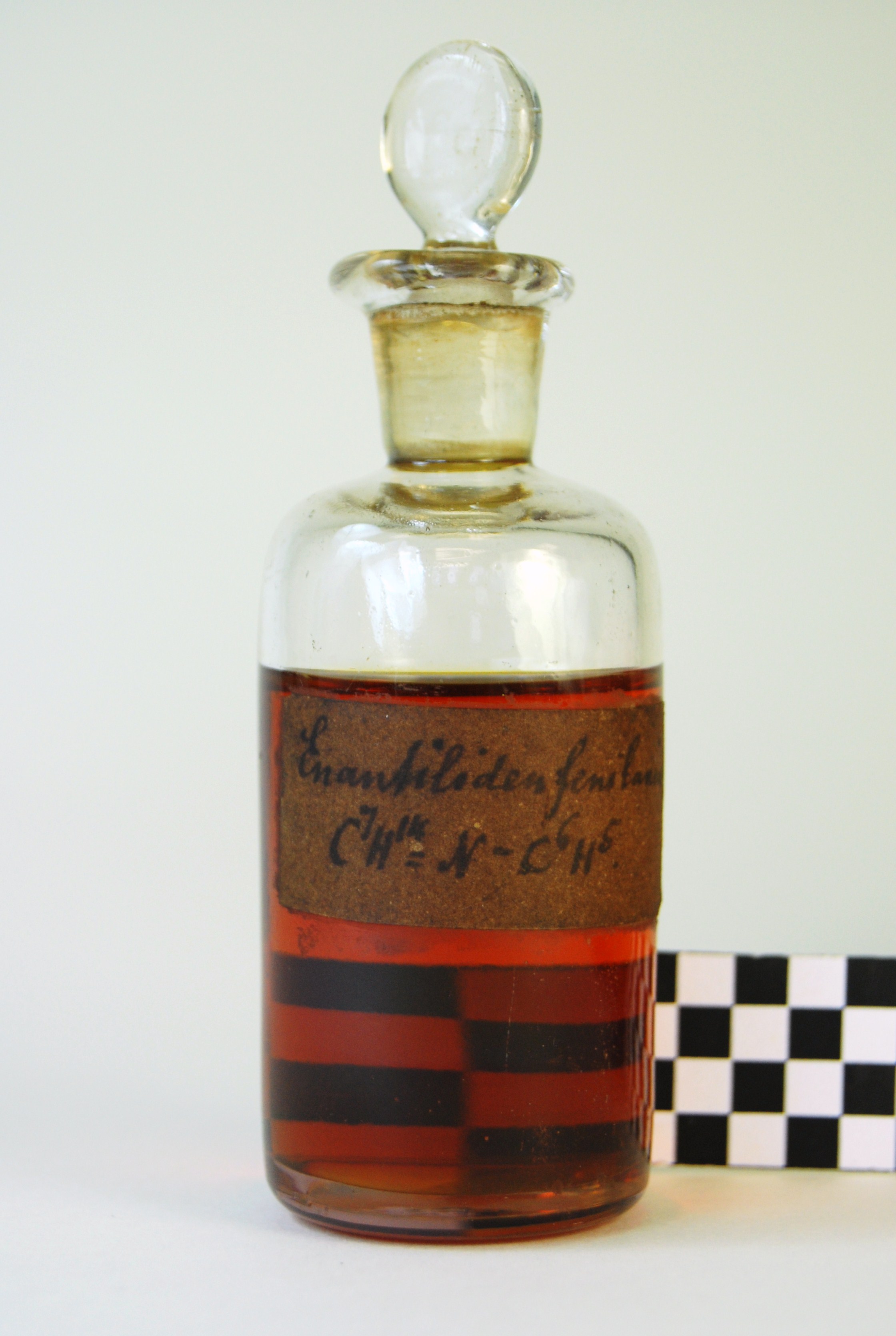 enantilidenfenilamina (prodotto chimico, di sintesi) di Ugo Schiff (laboratorio) - scuola chimica fiorentina (metà/ inizio XIX/ XX)