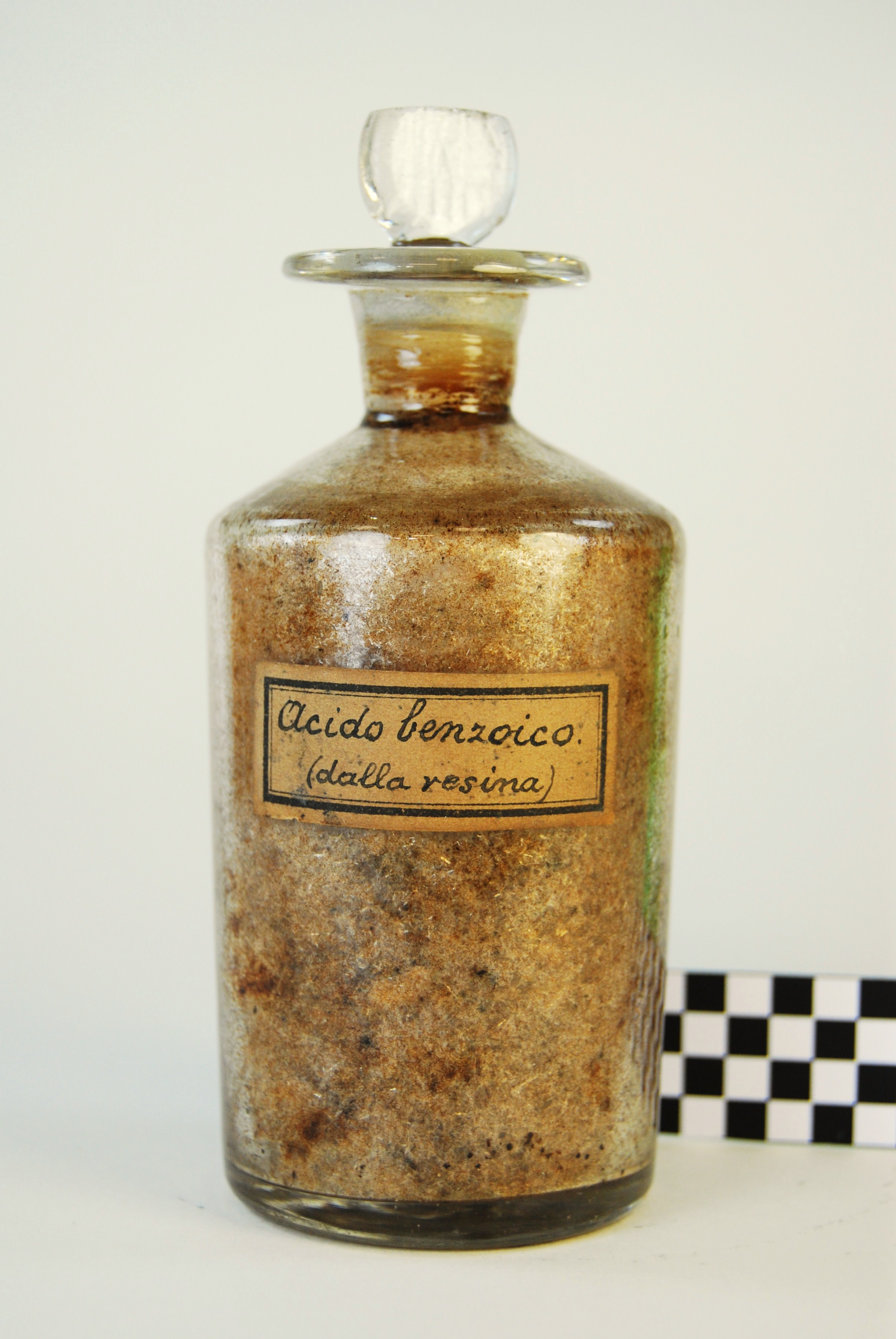 acido benzoico (prodotto chimico, di sintesi) di Ugo Schiff (laboratorio) - scuola chimica fiorentina (metà/ inizio XIX/ XX)