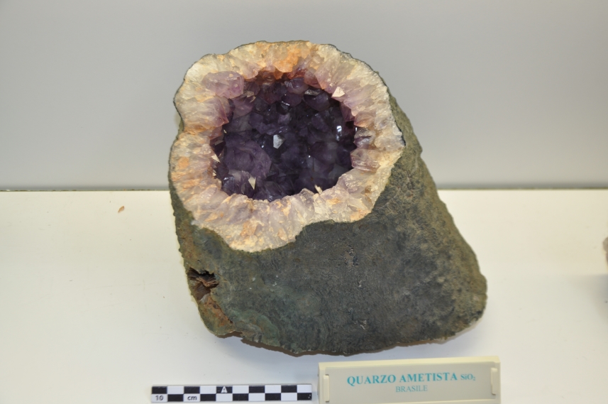quarzo ametista (esemplare)