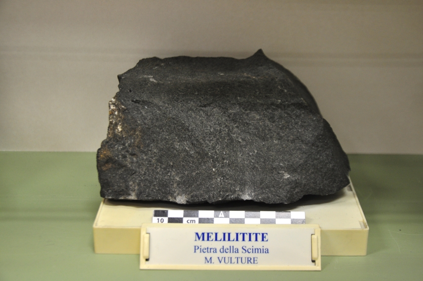 Melilitite (esemplare)