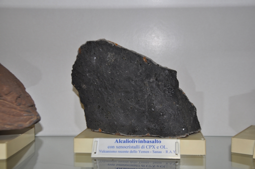 Alcaliolivinbasalto (esemplare)