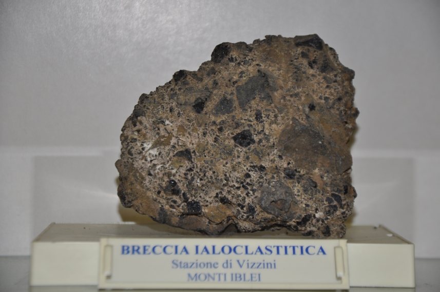 Breccia Ialoclastitica (esemplare)
