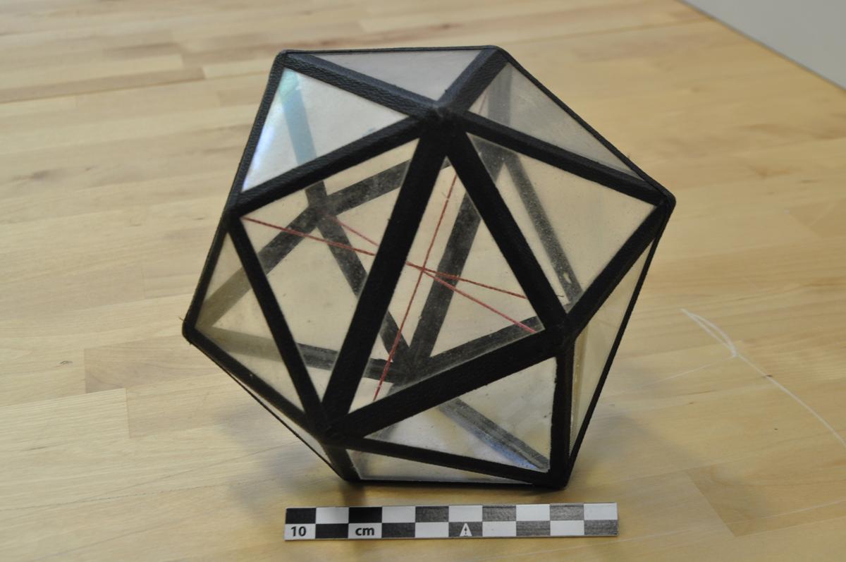 cubo, a 24 facce (XIX sec)