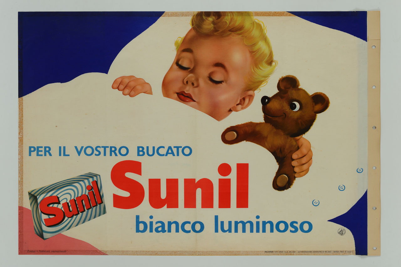 bambino addormentato accanto ad un peluche nel suo lettino e confezione di sapone per bucato (manifesto) - ambito italiano (sec. XX)