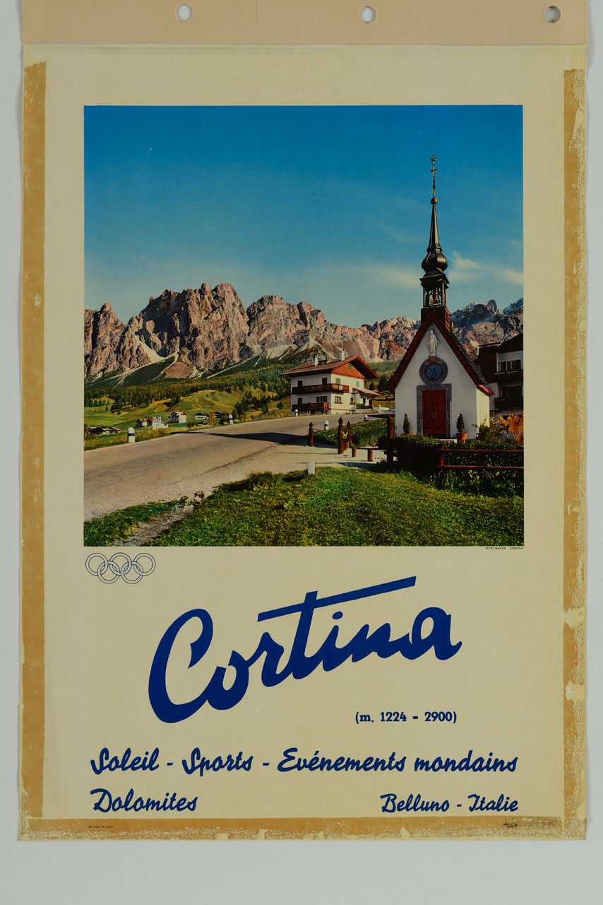 veduta della chiesa di Sancta Maria ad Montes su via Cantore e Dolomiti sul fondo (manifesto) - ambito italiano (sec. XX)