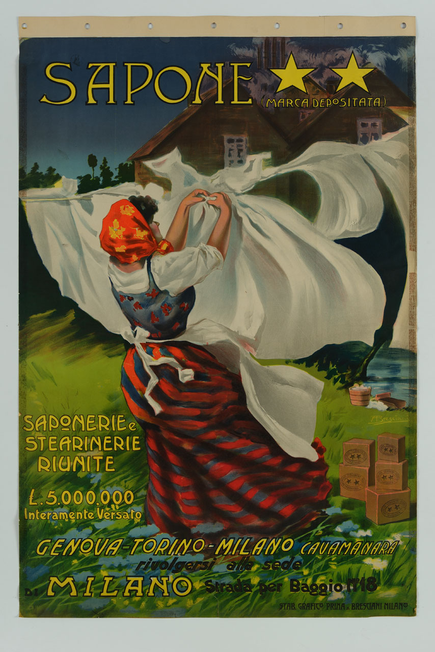 figura femminile intenta a stendere della biancheria su un filo di corda in uno spazio all'aperto, confezioni di sapone ed una casa sullo sfondo (manifesto) di Bresciani Attilio (sec. XX)