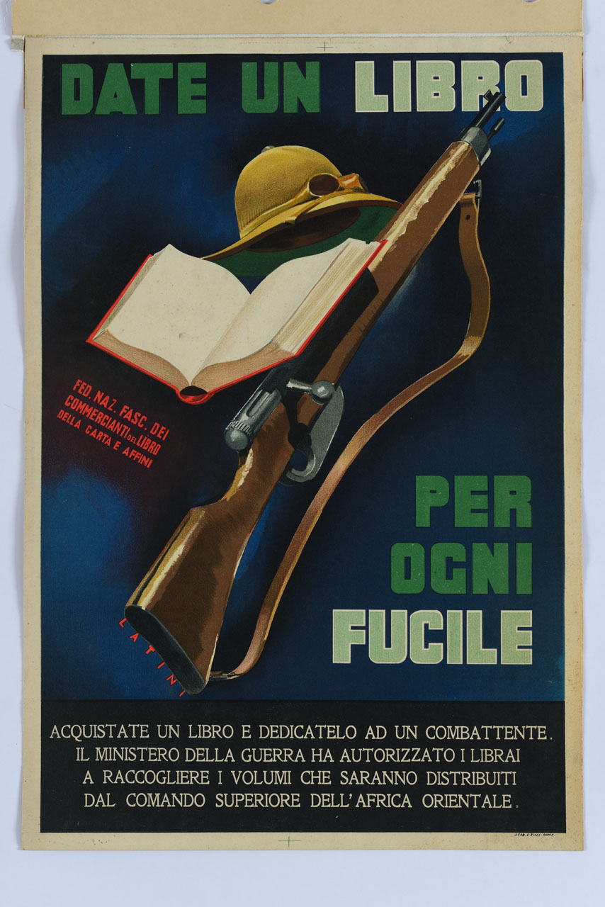 libro aperto con fucile e cappello coloniale con occhiali (manifesto) di Latini Giuseppe (sec. XX)