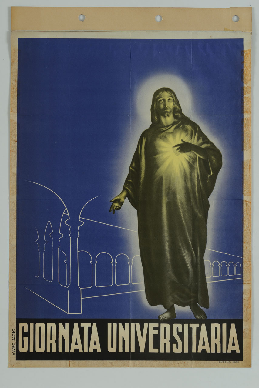 disegno di uni dei due chiostri di Sant'Ambrogio, progettati da Bramante, sede dell'Università Cattolica di Milano; in primo piano la fotografia della scultura del Sacro Cuore di Gesù (manifesto) - ambito italiano (sec. XX)