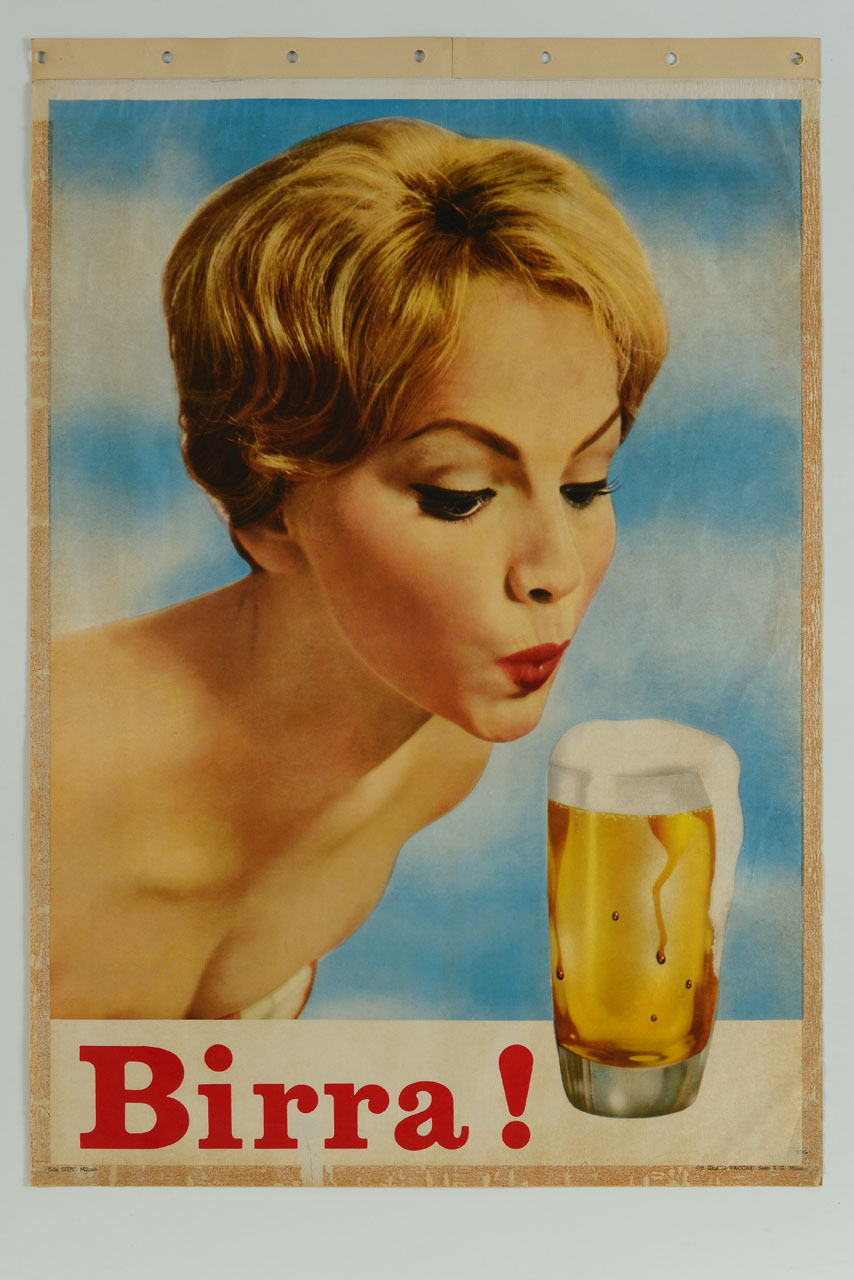 donna soffia sulla schiuma della birra in bicchiere (manifesto) - ambito italiano (sec. XX)