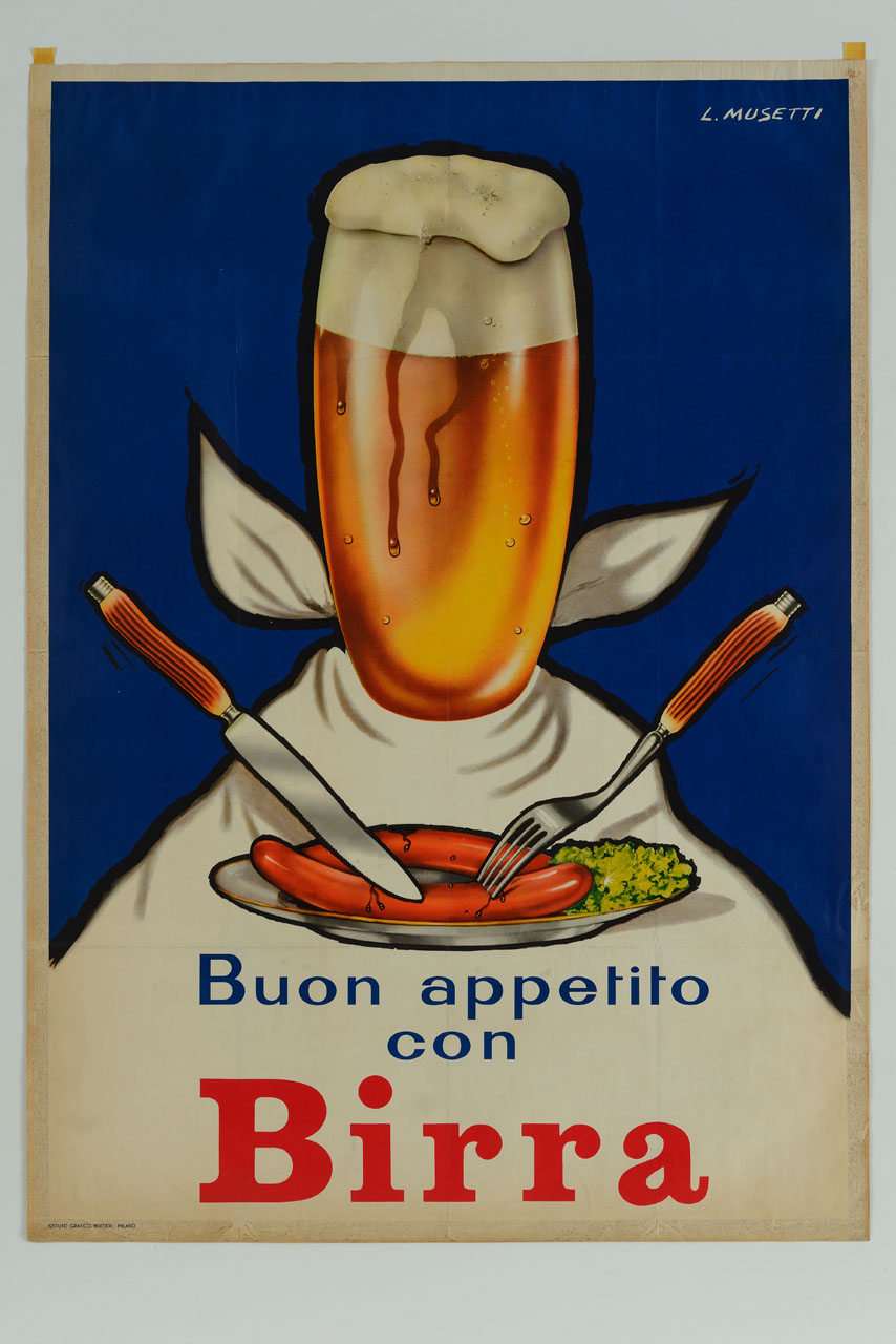al bicchiere di birra è legato un tovagliolo che fa da tovaglia a un piatto con insalata e wursteln porzionati con coltello e forchetta (manifesto) di Musetti Luigi (sec. XX)