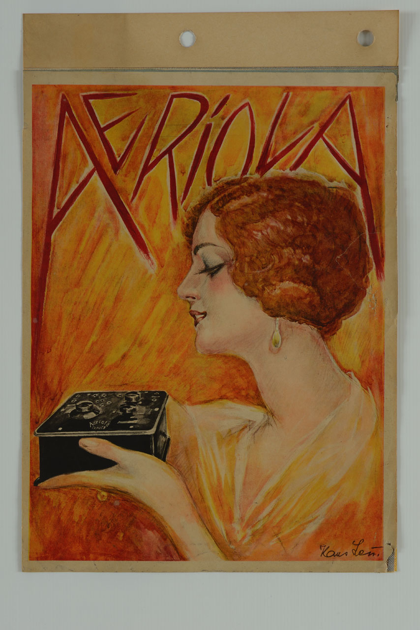 donna elegantemente vestita sostiene una radio con la mano sinistra (manifesto) di Kaus Max (sec. XX)