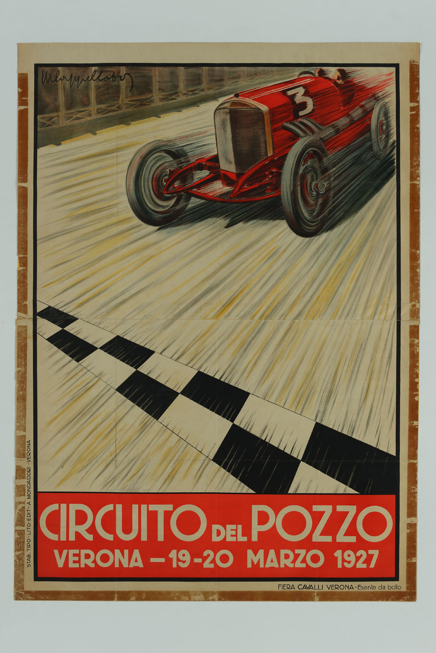 automobile da corsa rossa in gara sfreccia verso il traguardo segnalato da fascia a scacchi bianchi e neri (manifesto, stampa composita) di Cappellato Manlio (sec. XX)