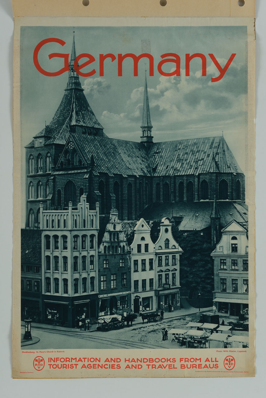 veduta della chiesa di Santa Maria di Rostock (manifesto) di Miesler, Wilh - ambito tedesco (metà sec. XX)