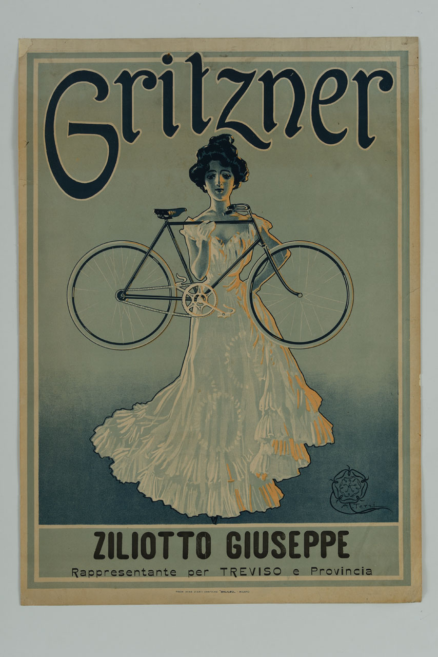 donna in elegante abito lungo sorregge col braccio destro una bicicletta da uomo (manifesto) di Terzi Aleardo (sec. XX)