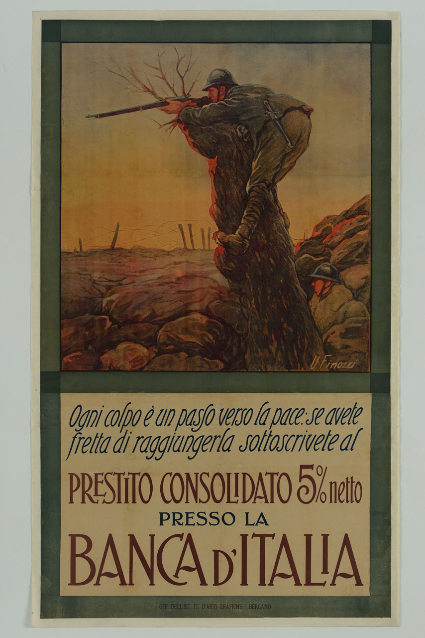 soldato arrampicato su un tronco d'albero punta il fucile davanti a sé (manifesto, stampa composita) di Finozzi Ugo (sec. XX)