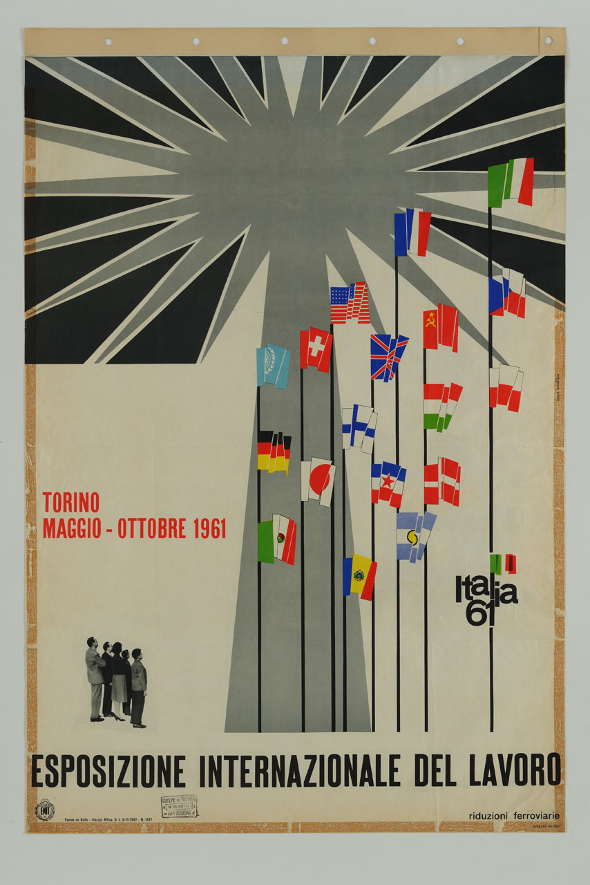sagoma di pilone sormontato da struttura a stella e bandiere osservate da un gruppo di persone (manifesto) di Tavallini Enzo - ambito italiano (sec. XX)