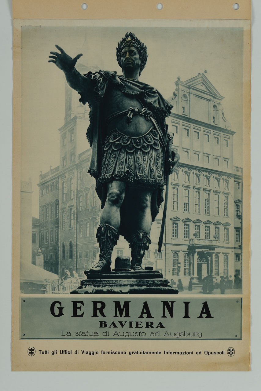veduta della statua di Augusto ad Augsburg sullo sfondo del palazzo municipale (manifesto) - ambito tedesco (prima metà sec. XX)