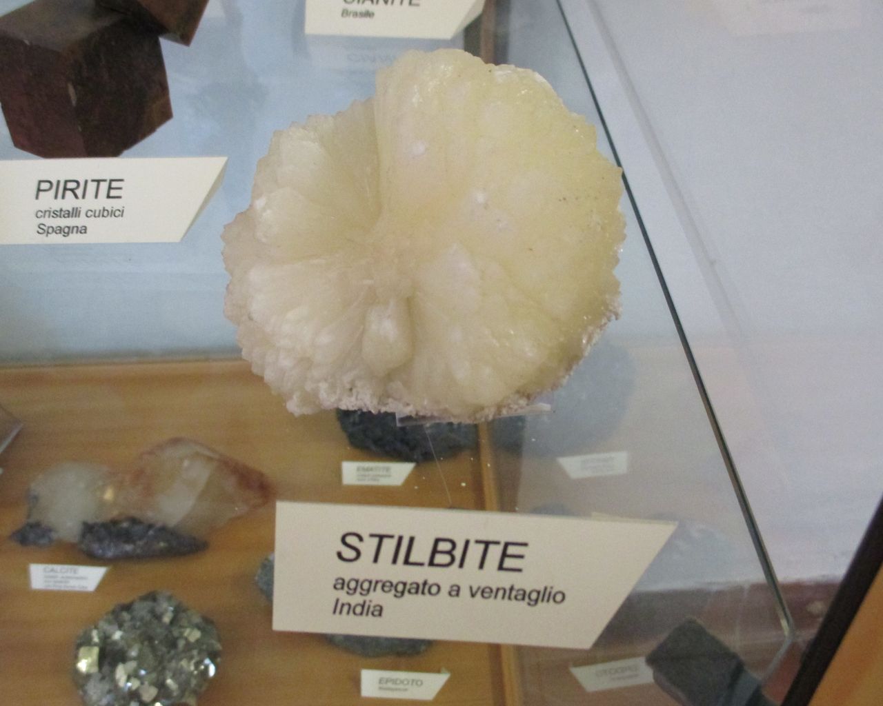 Stilbite (esemplare)