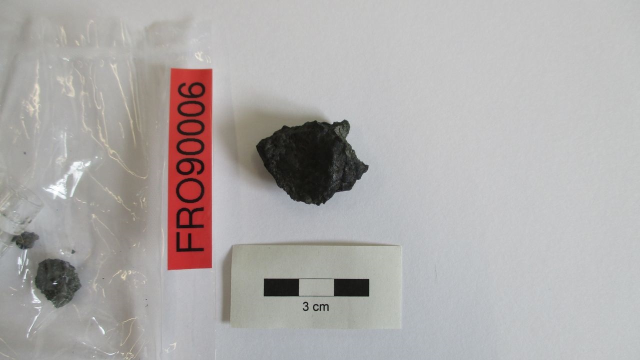 Condrite carbonacea (esemplare)