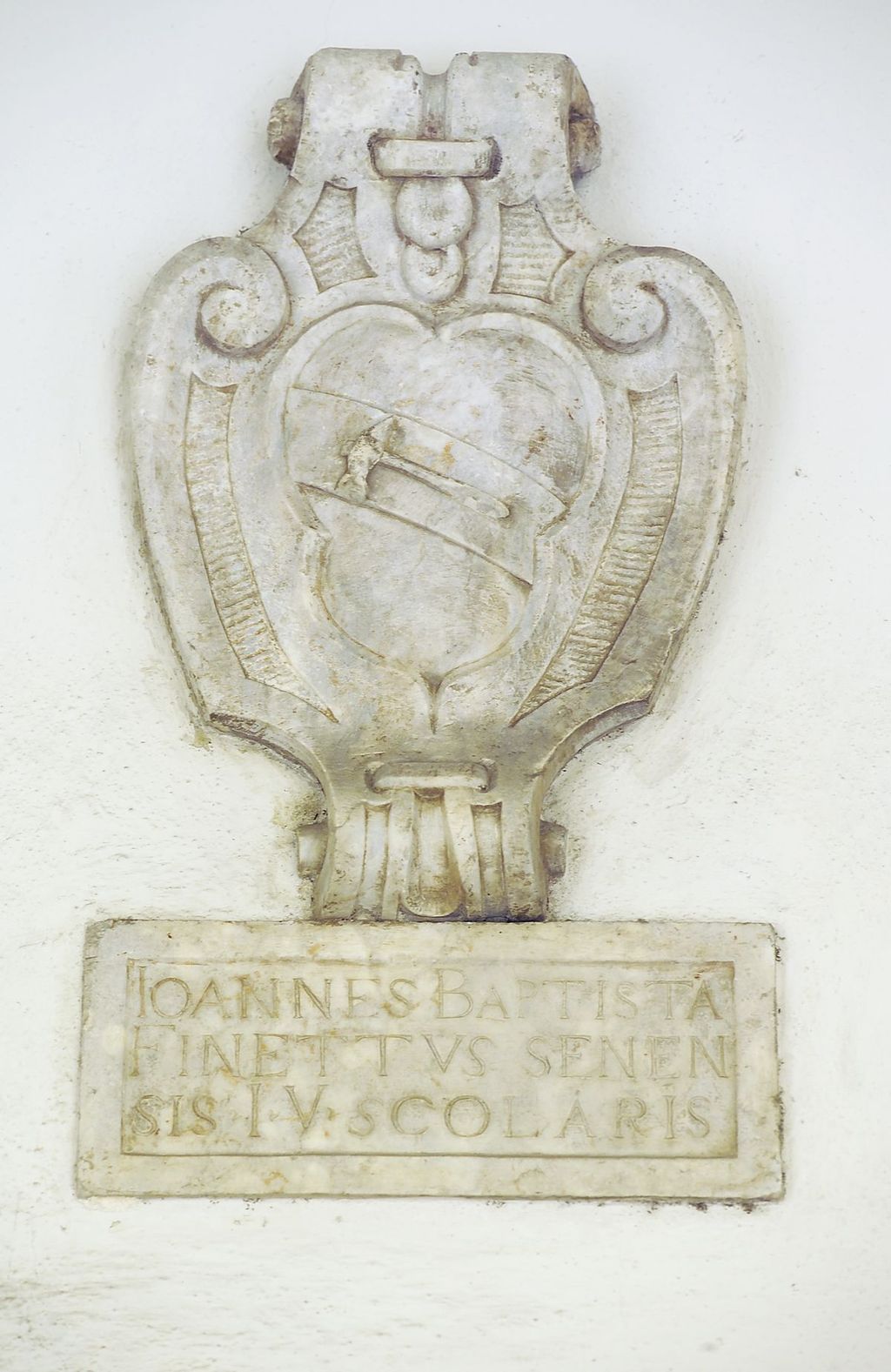 stemma gentilizio di Giovanni Battista Finetti (lapide) - bottega toscana (secc. XV/ XVIII)