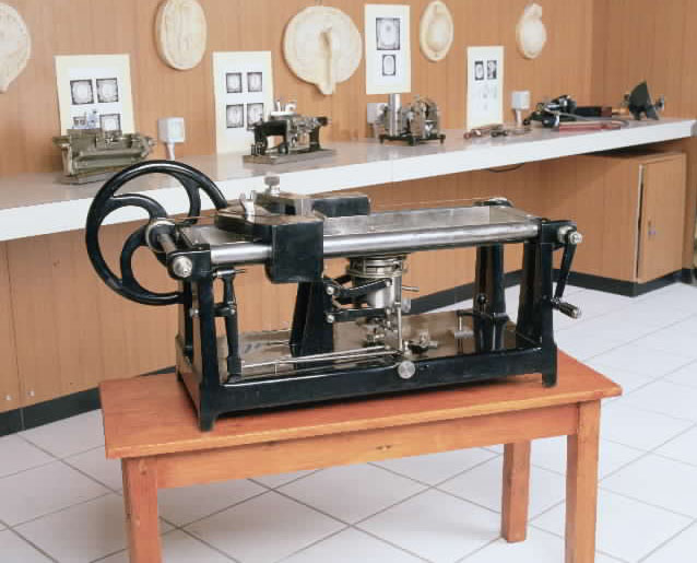 microtomo, grande ad immersione (sec. XX)