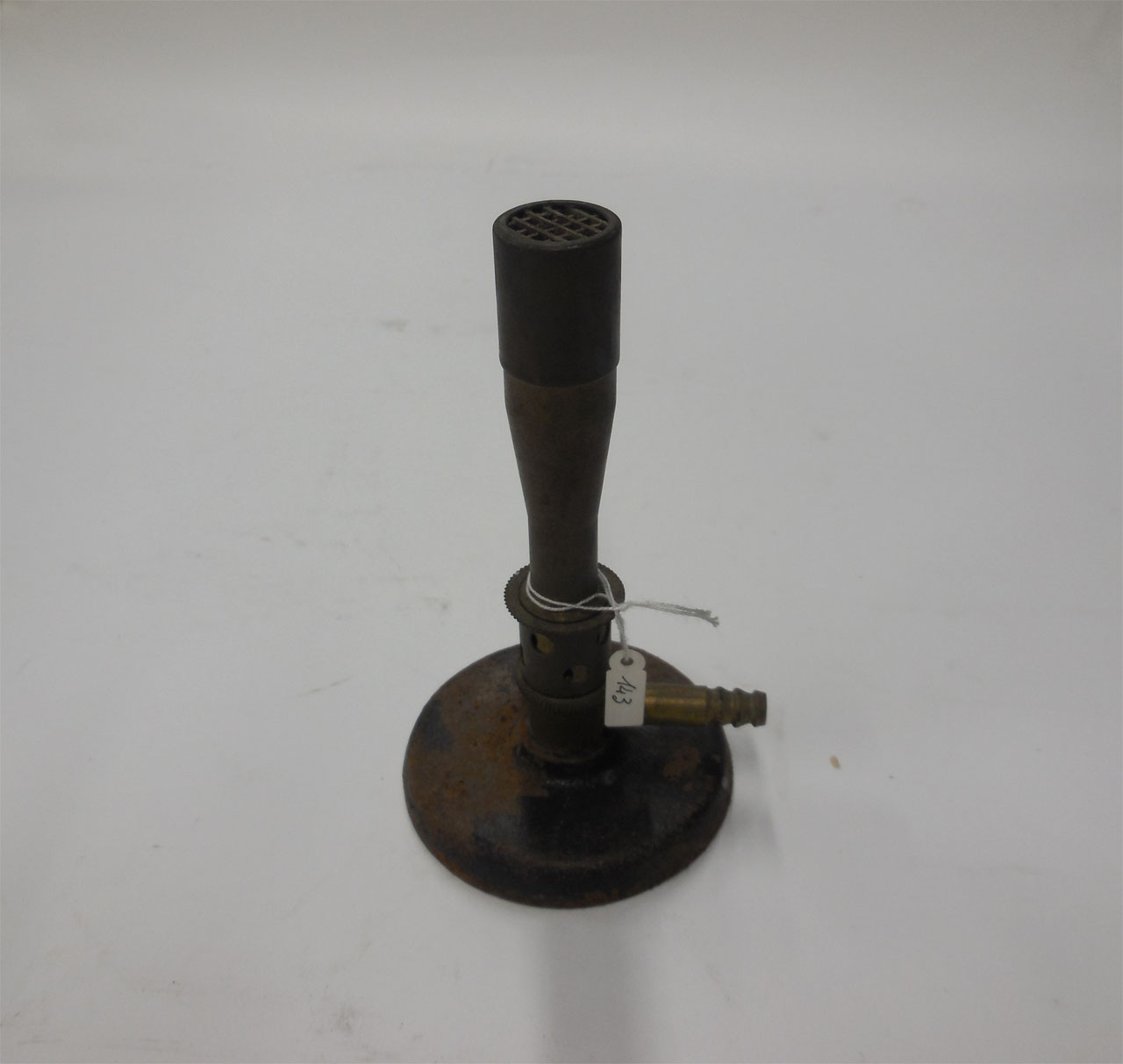 lampada a gas, semplice modello Meker di Meker Georges (sec. XX)