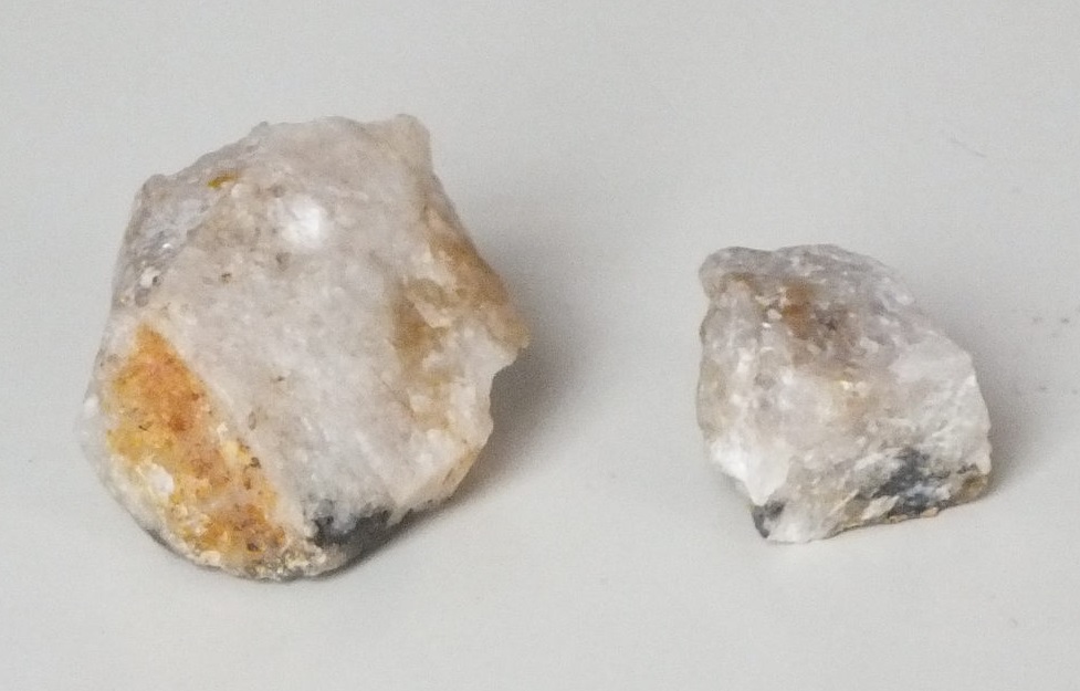 Baotite Ba4(Ti,Ni,Fe)8O16(S14O12)Cl