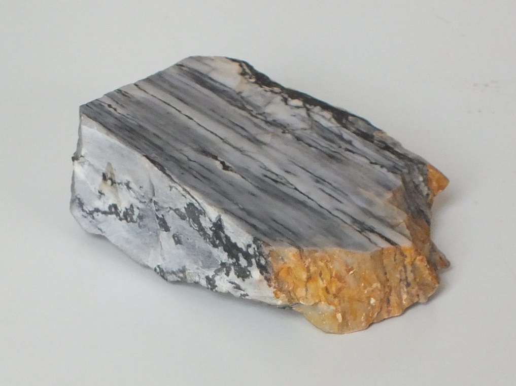 Quarzo SiO2, Ematite Fe2O3, Pirite FeS2